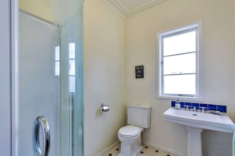 52 West Coast Road Glen Eden_14