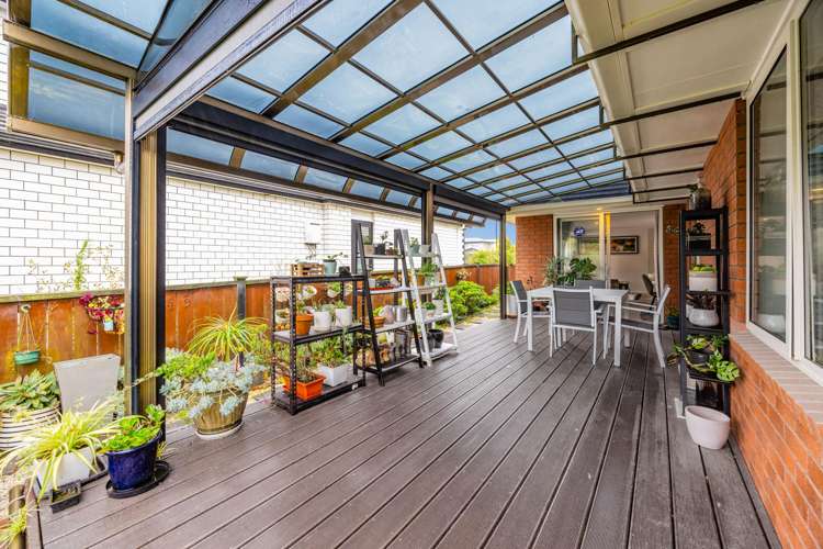 31 Black Beech Crescent Takanini_12