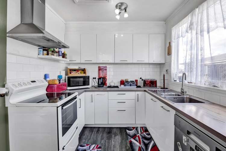 176 Glover Road Hawera_7