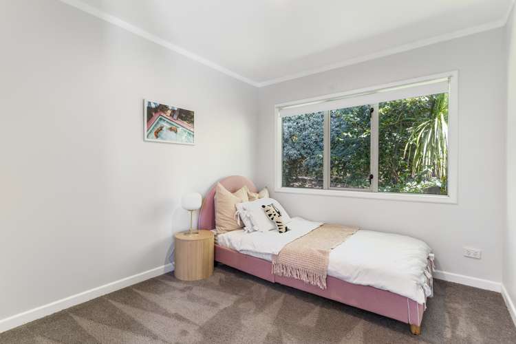 890 Beach Road Waiake_22