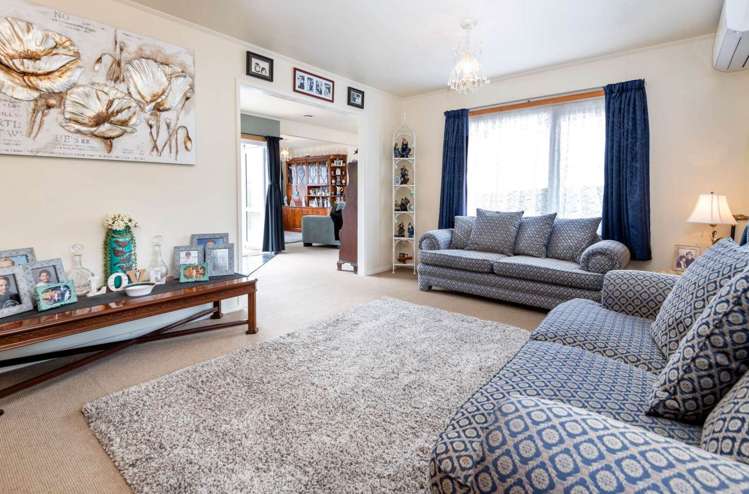 12 Orinda Close Botany Downs_8