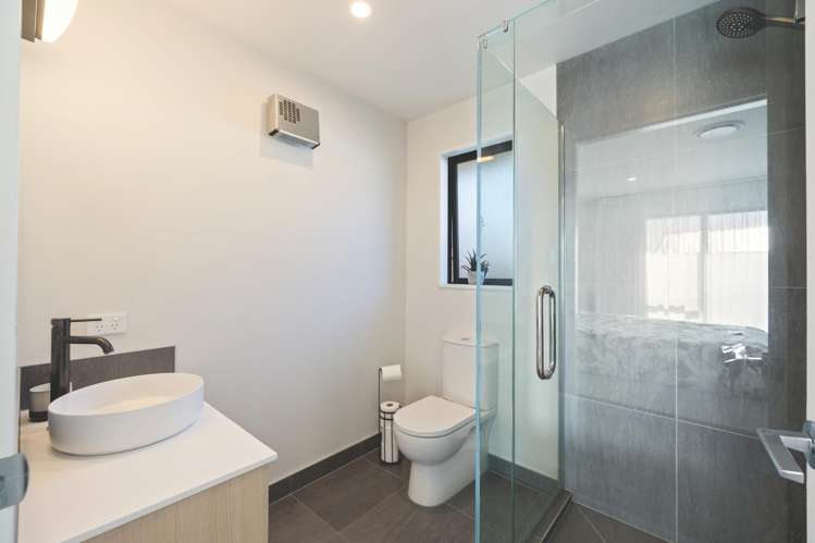 63 Blunden Road Lincoln_10