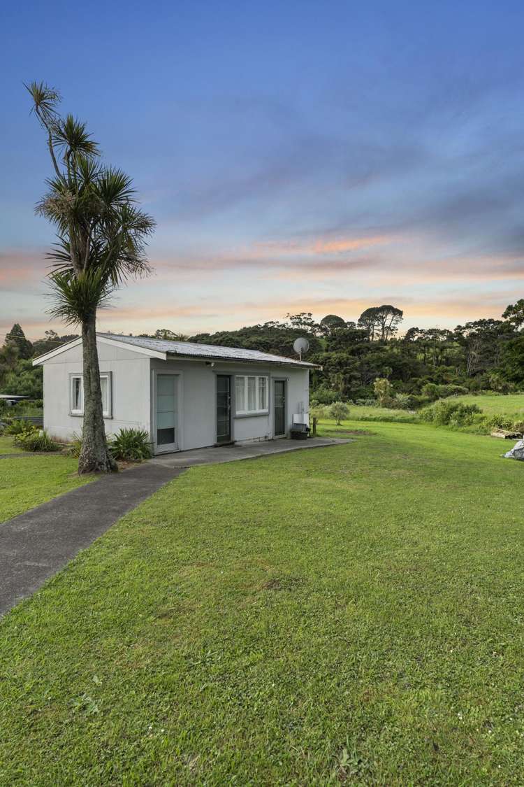 15 Bethells Road Waitakere_21