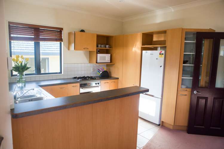 5/5 Court Road Tawa_5