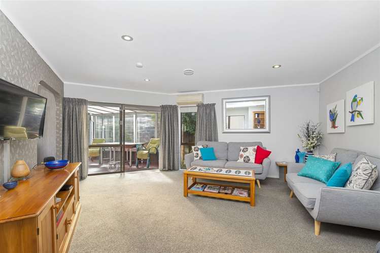 2/94 Titirangi Road New Lynn_5