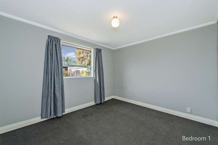 29 Sarsfield Street Southbridge_6