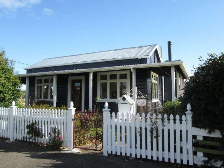 70 Tyndall Street Pahiatua_10