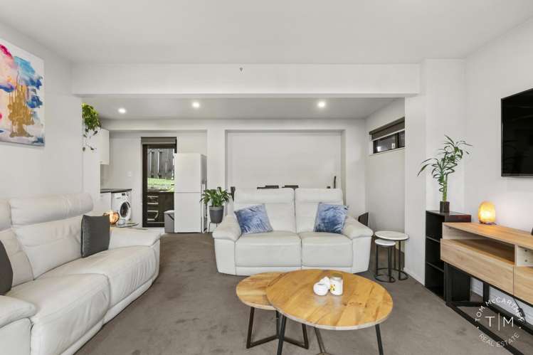 1/150 Bradbury Road Botany Downs_14