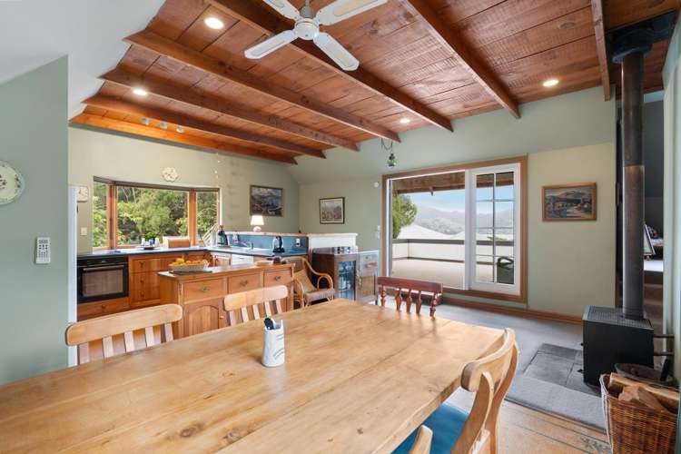 32, 34, 36 & 38 Moerangi Street Broad Bay_8