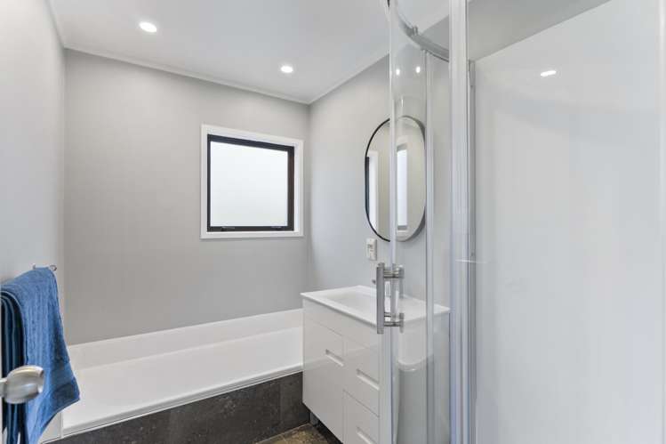 1/964 Beach Road Torbay_15