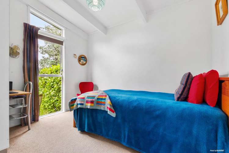 1/114a Kervil Avenue Te Atatu Peninsula_8