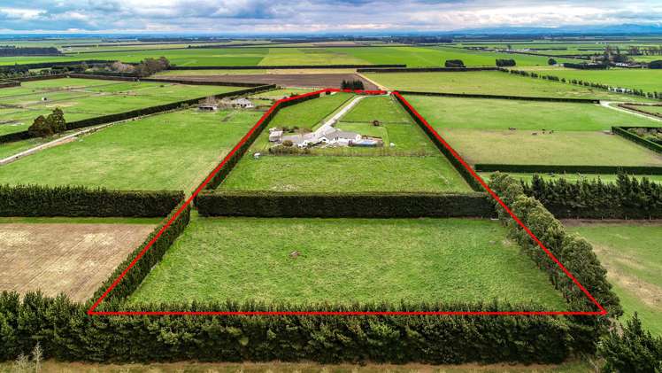 776 Courtenay Road Darfield_23