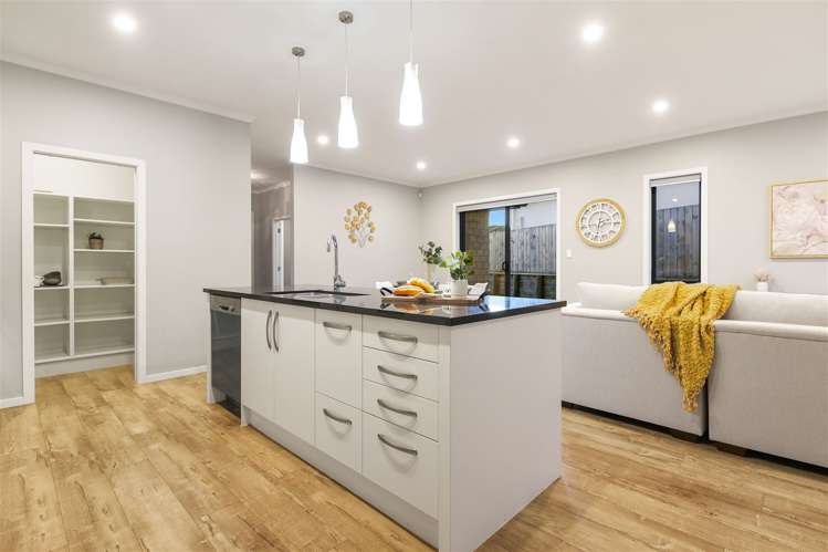 13 Waireka Road Rototuna North_8