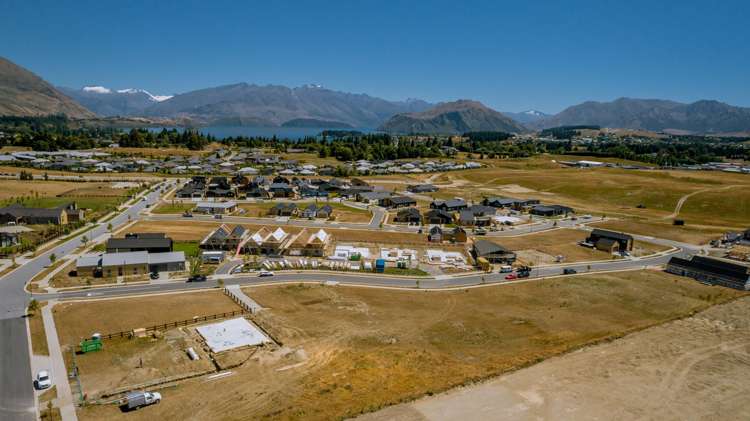 8 Marjon Drive Wanaka_2