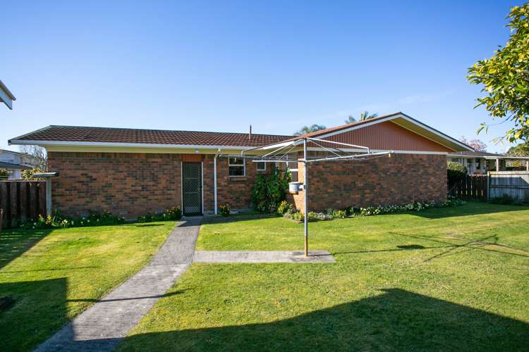 8 Woodstock Crescent Leamington_16