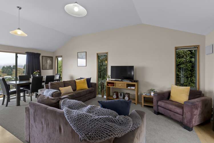 10b Caples Place Fernhill/Sunshine Bay_4