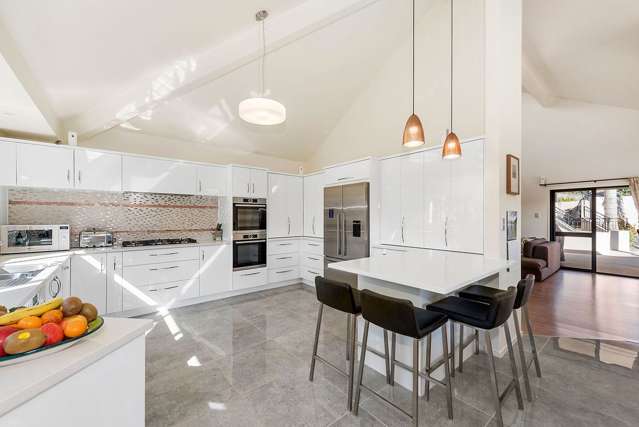 2 River Oaks Place Pukete_3