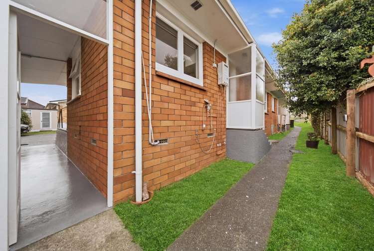 2/62 Great South Road Papakura_13