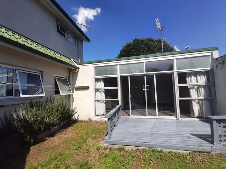 2/25 Saint Vincent Avenue Remuera_13