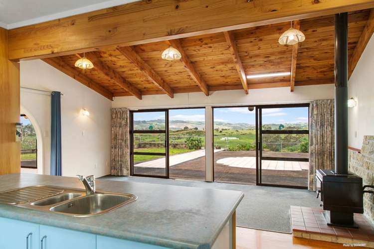 744 Runciman Road Runciman_9