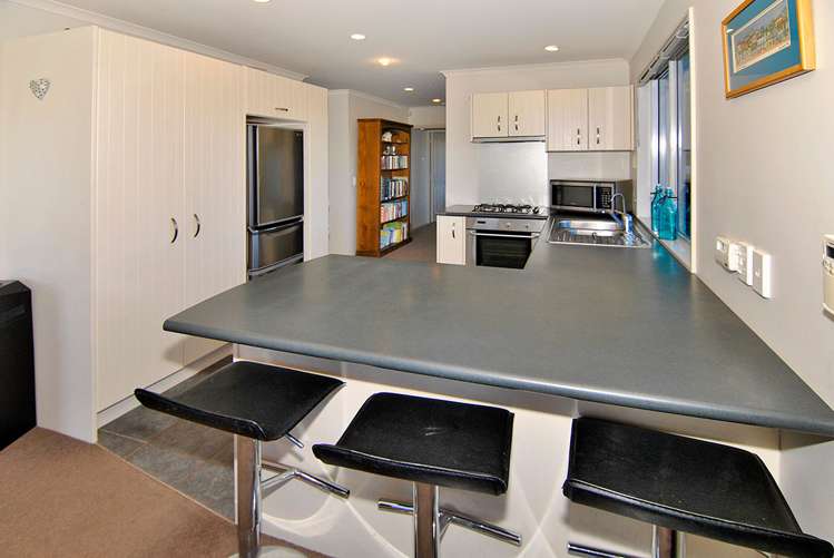 23 White Pine Avenue Woodridge_7