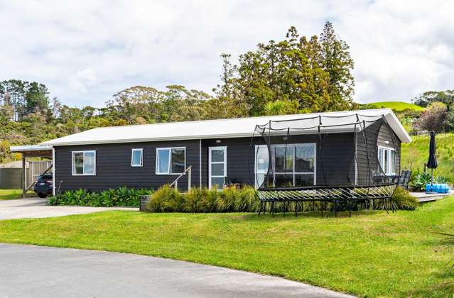 Easy Living in the Heart of Magical Mangawhai