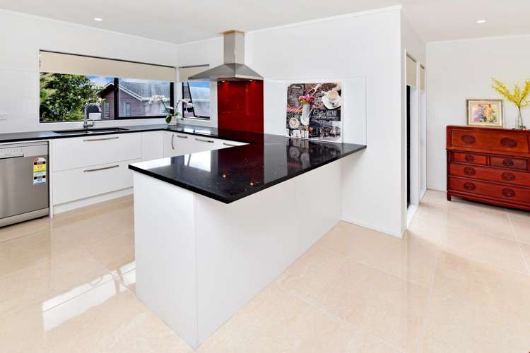 3/10 Arran Road Browns Bay_11