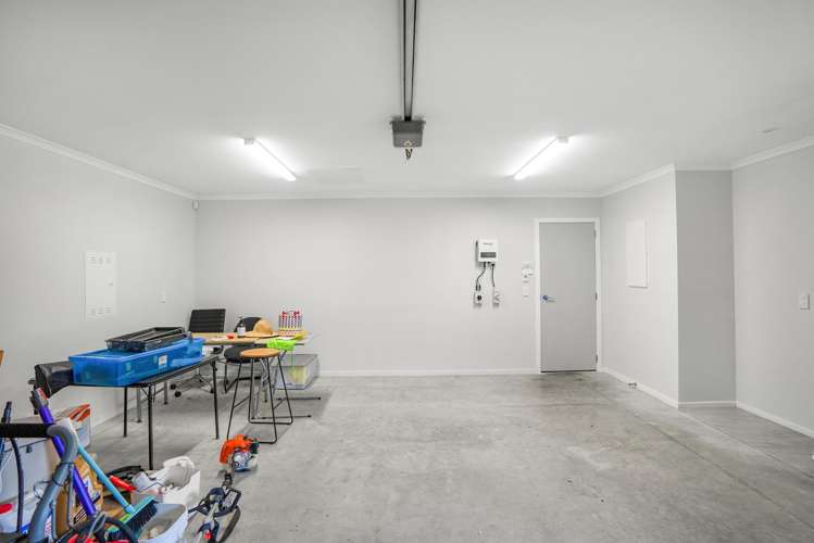 3 Henrietta Maxwell Grove Wainuiomata_14