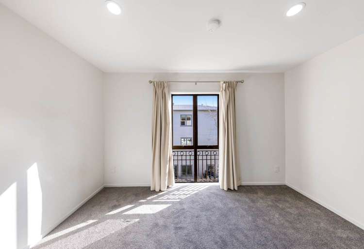 9/27 Rossmay Terrace Mt Eden_7