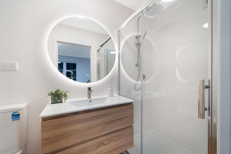 31 Ngaio Road Titirangi_9