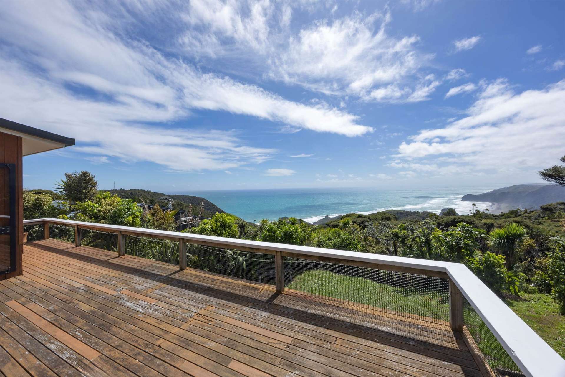 21 Te Ahuahu Road Piha_0