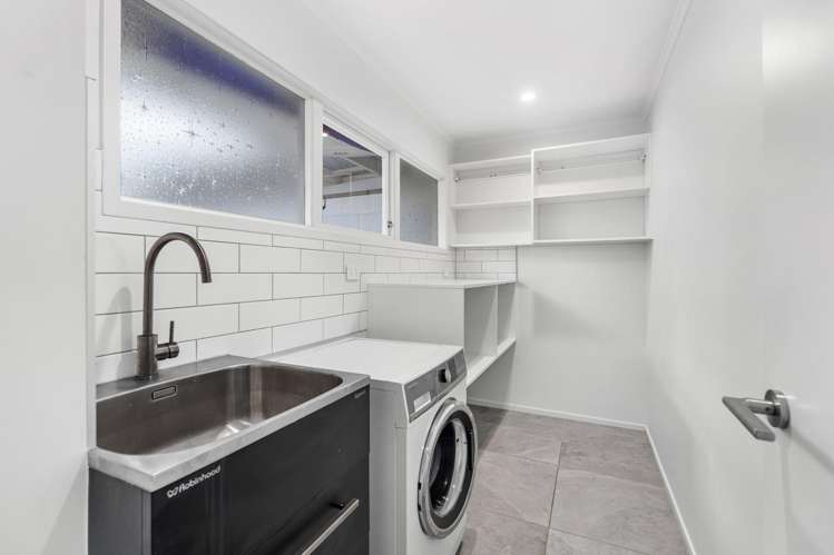 281 Cove Road Waipu_29