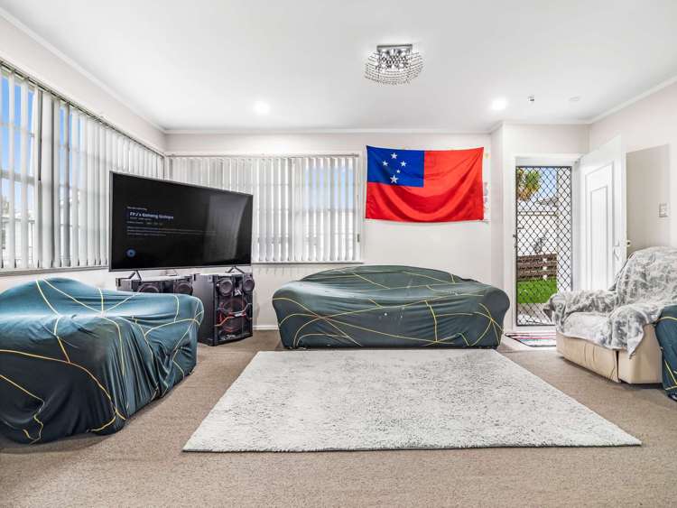 1/126 Porchester Road Papakura_17
