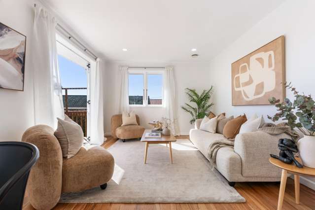 1950s Charm, Character & Sun-Soaked Living