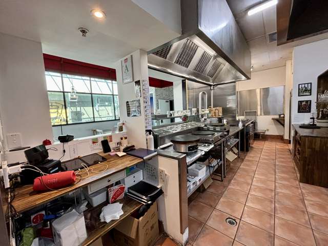 6/62-78 Hurstmere Road Takapuna_2