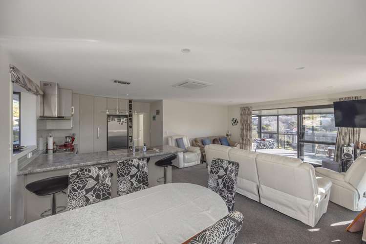 52 Perth Street_3