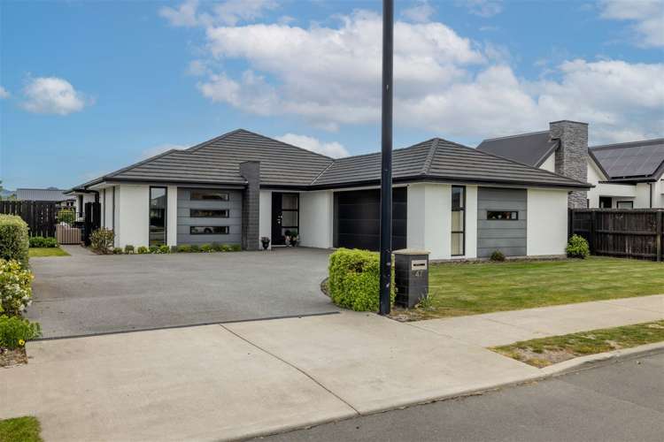 47 Vernon Drive Lincoln_24