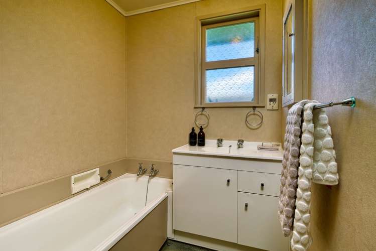 47 Reynolds Road Havelock North_11