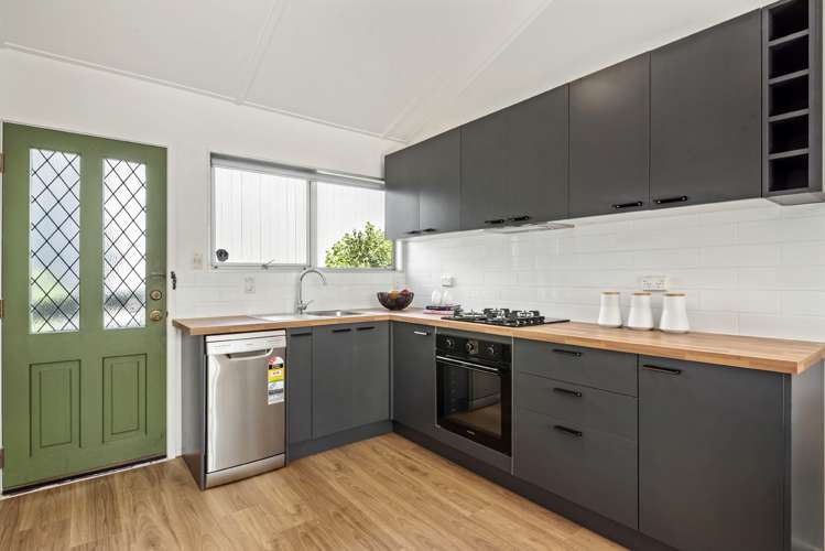 2/24 Hastings Parade Devonport_8