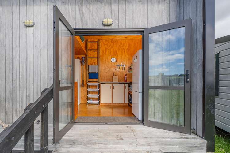 1 Tinirau Place Cooks Beach_17