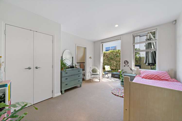 1d Banff Avenue Epsom_13