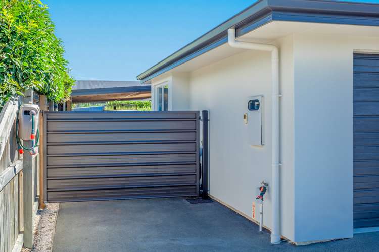 8 Childs Way Richmond_13