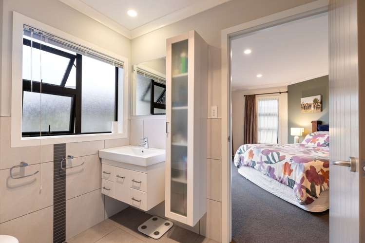 6 Trump Place Kelvin Grove_30