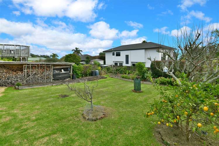 1300 Whangaparaoa Road Army Bay_25