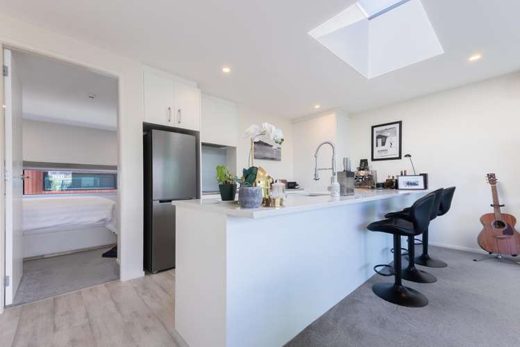 6/2 Matatua Road Raumati Beach_11