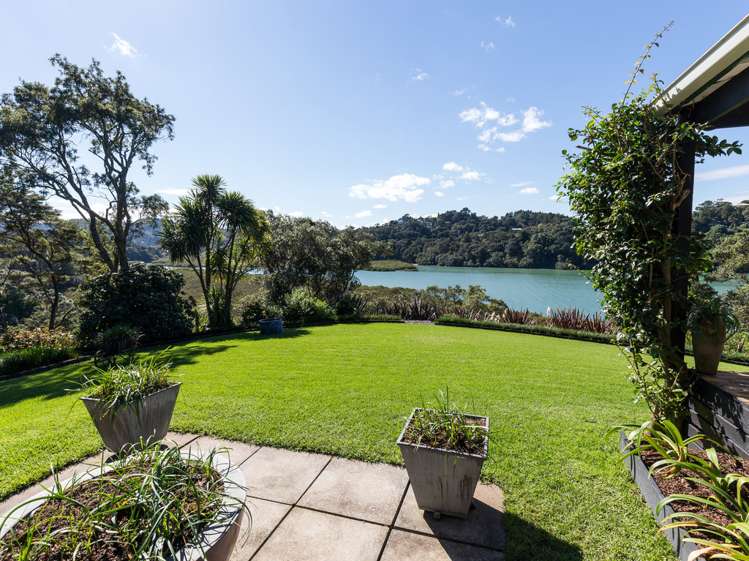 16 Dorothy Road Laingholm_9