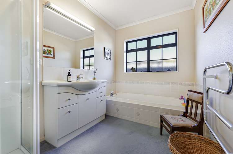 10 Guildford Place Rototuna North_12