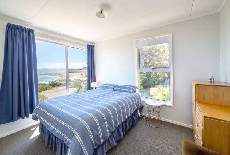 44 Seaview Avenue Cape Palliser_12