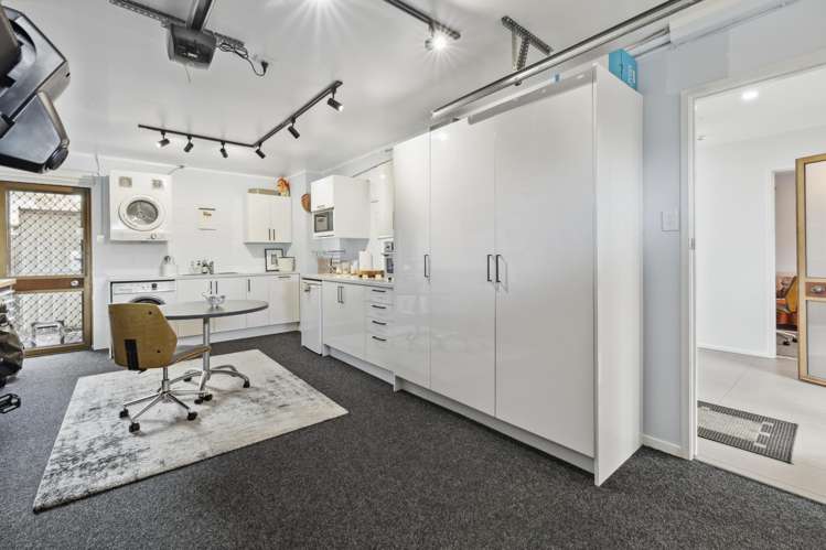 2/9 Feltwell Place Mangere Bridge_13