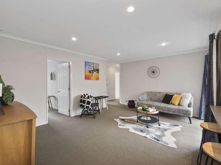 8 Sandowne Close Rototuna North_9